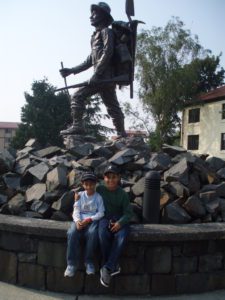 Hiker statue in Sitka