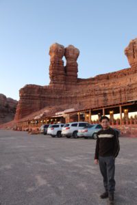 Twin Tower restaurant, Bluff